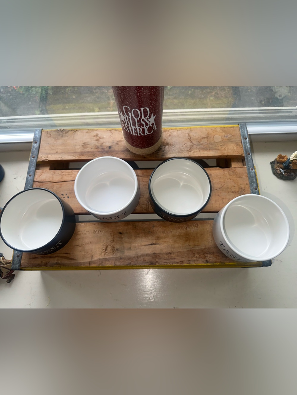 Four Stacking Stoneware Bowls in Black and White - New - Picture 4 of 6